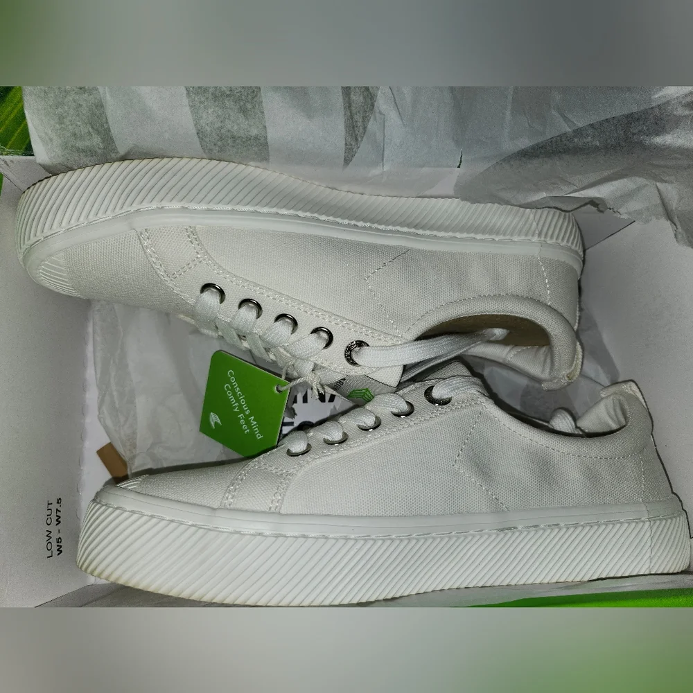 Cariuma OCA Off-White Low Canvas Sneakers Unisex NIB Unisex Woman 8 Men 6.5 - Picture 11 of 11